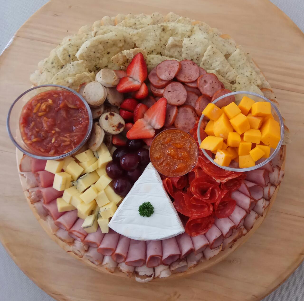 TABLAS DE QUESOS & FRUTAS Royalcakebogota